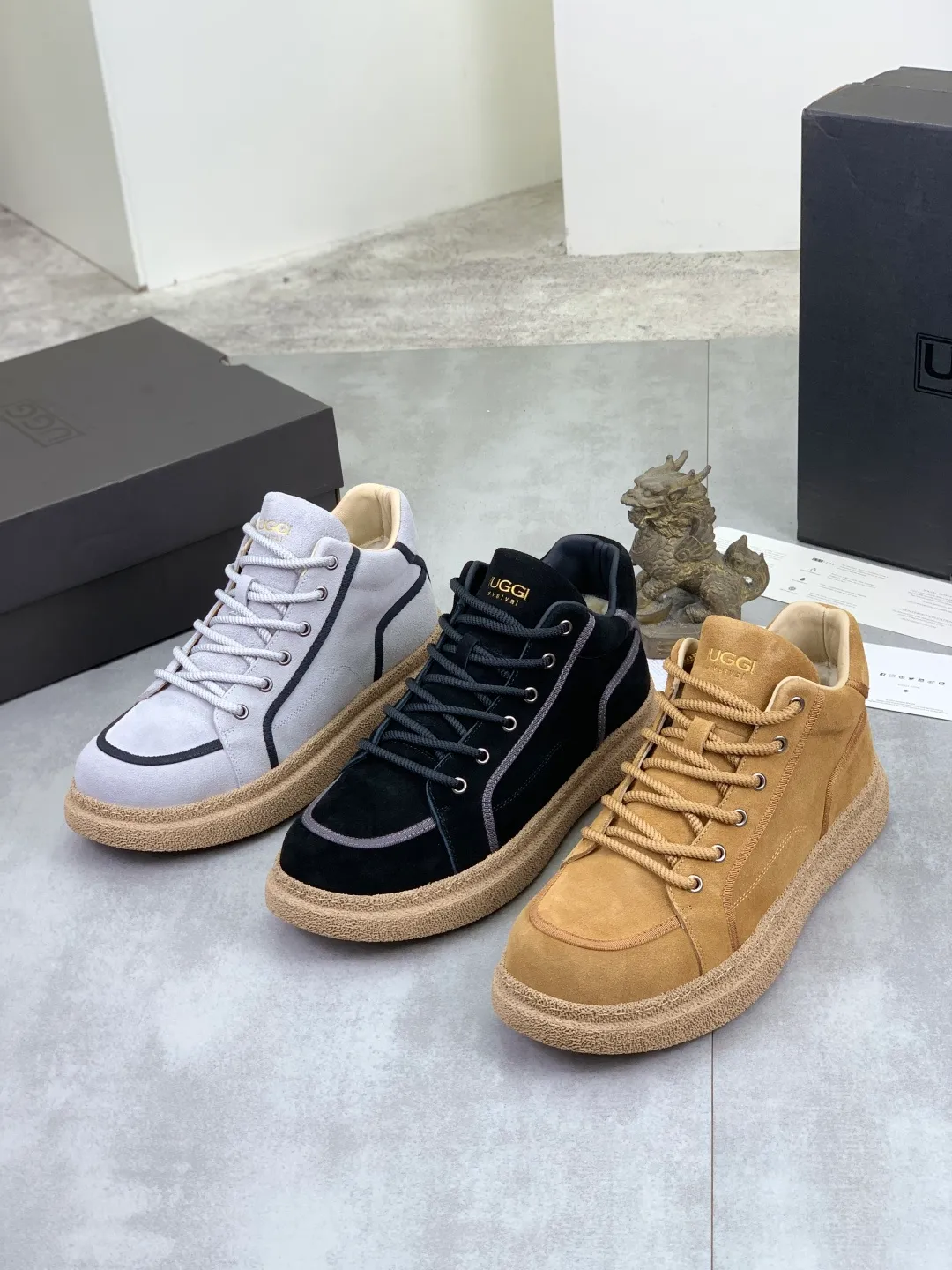 Men's men's shoes 💰P580 new arrival 🆕🆕🆕 IUGGI clown casual sneakers, the sultry clown feels like a visual, 26-year upgrade, suede, light and comfortable, versatile style, wool lining, comfortable and warm, rubber outsole, non-slip and firm size: 39-44, three colors 968-3